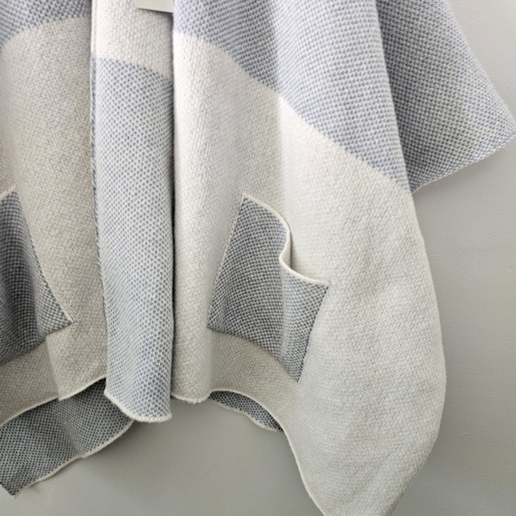 NWT Rachel Zoe Knit Open-front Poncho Cardigan Wrap in Grey and Cream, OS - Picture 2 of 8